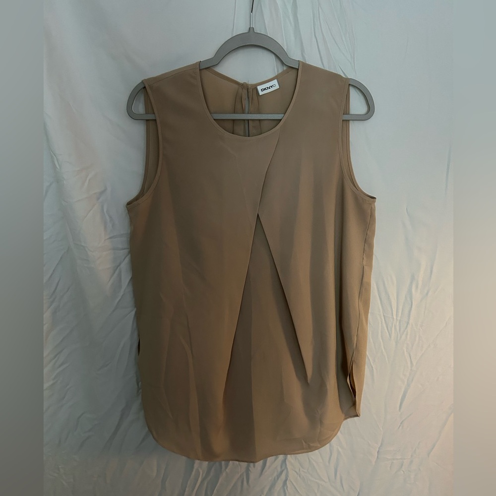 DKNYC Sleeveless Blouse, Size Large.